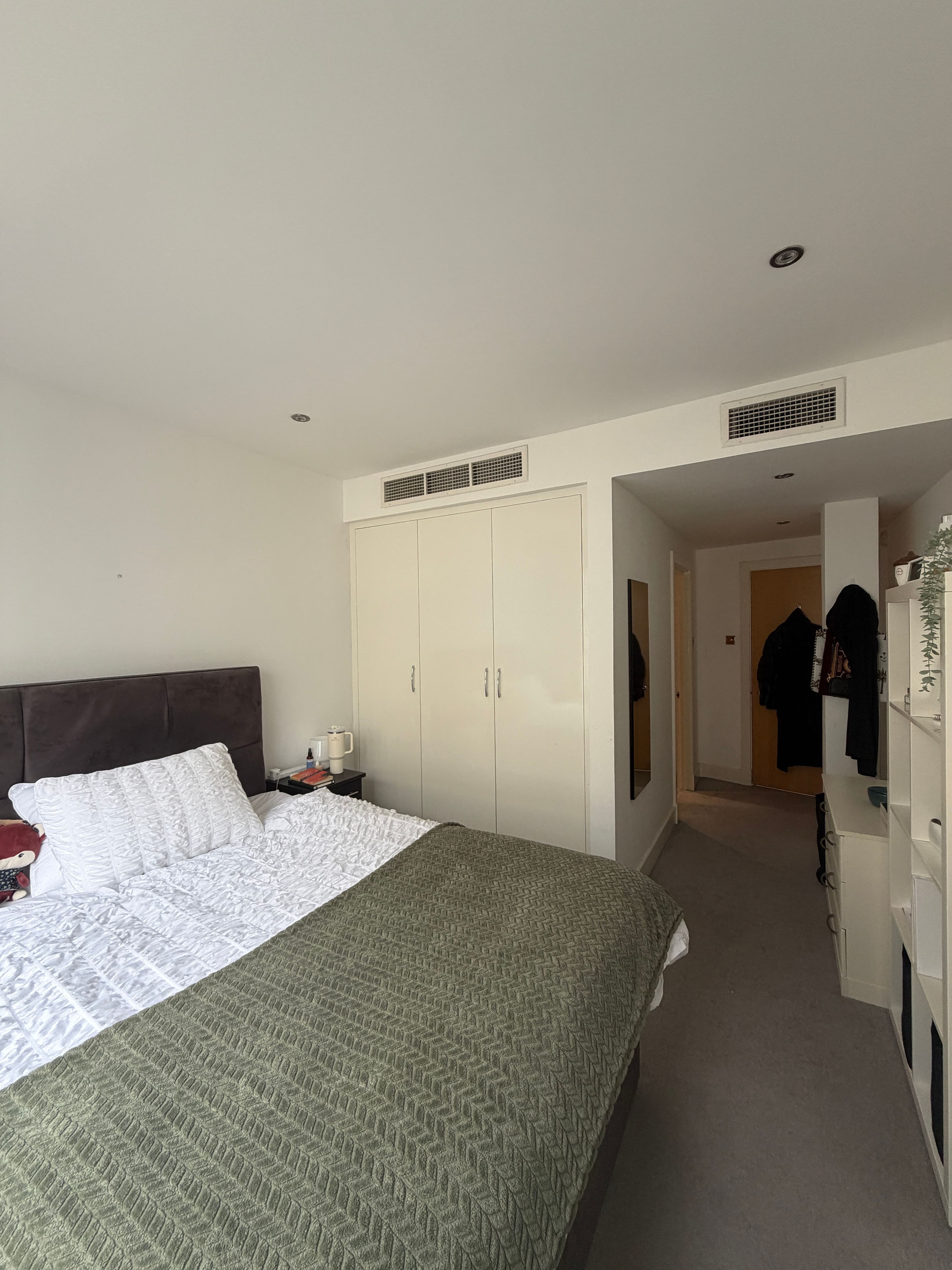 🚨 Room Available – Tower Hill / Aldgate (2B/3B Luxury Flat) - photo 3