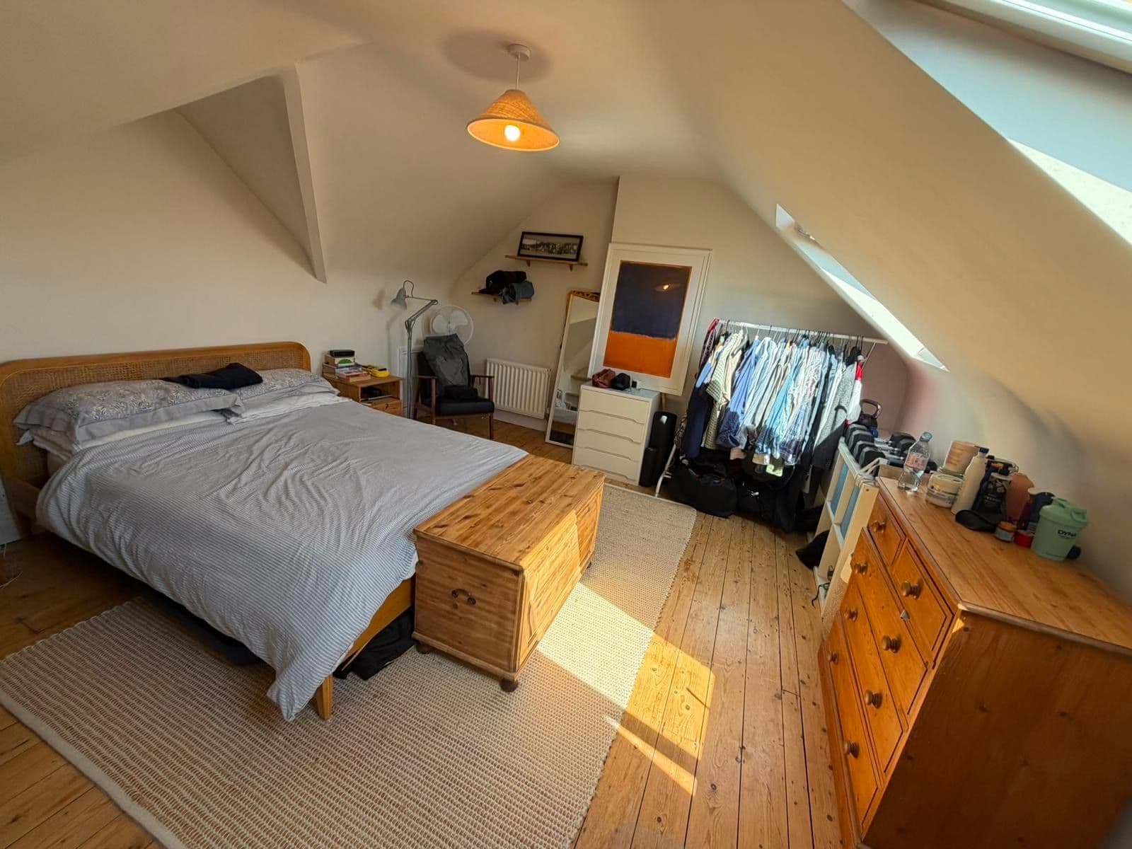 Cosy Victorian Flat with South Facing Garden, bills included - photo 4