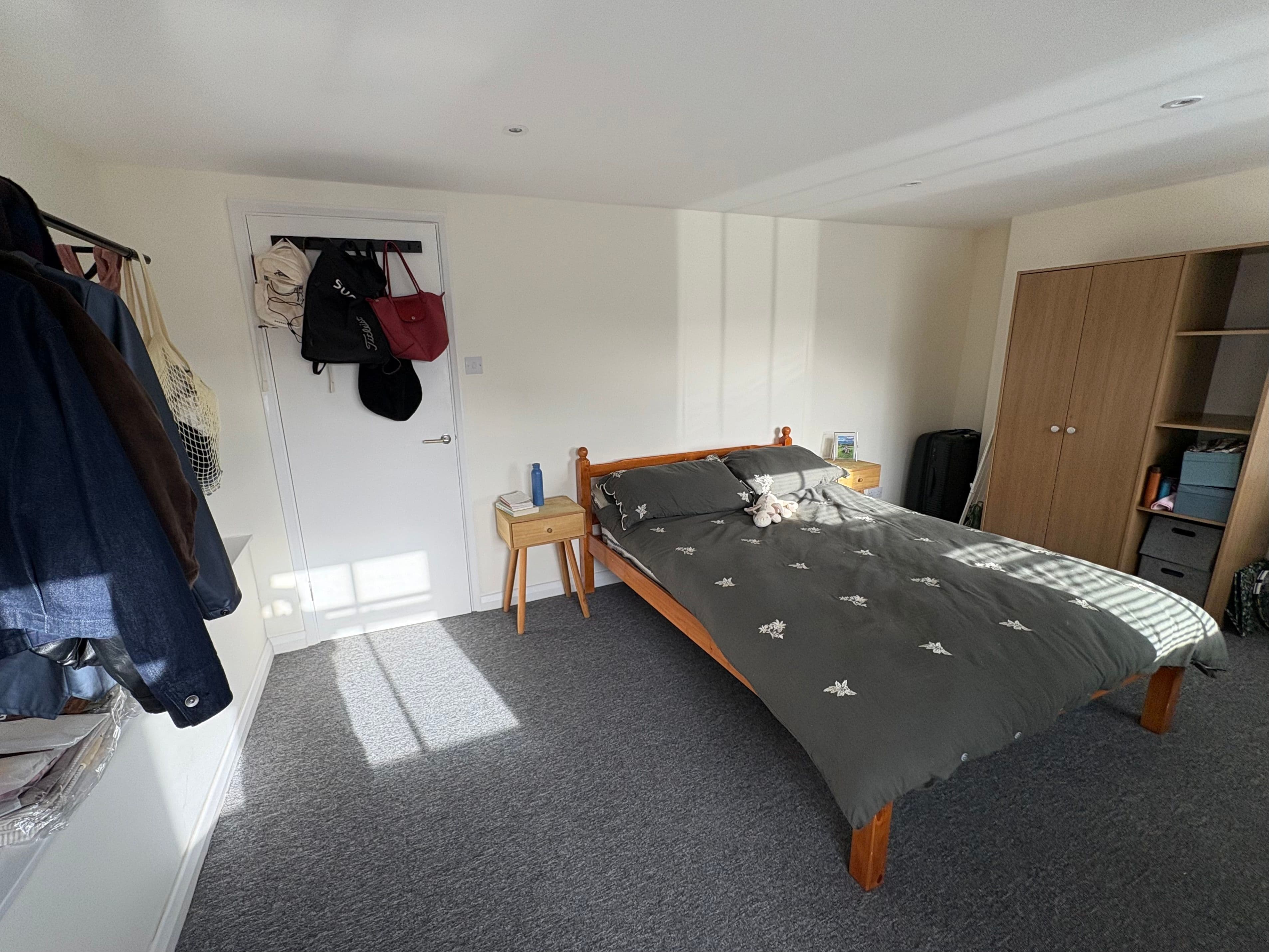 Subletting flat for the holidays - photo 1