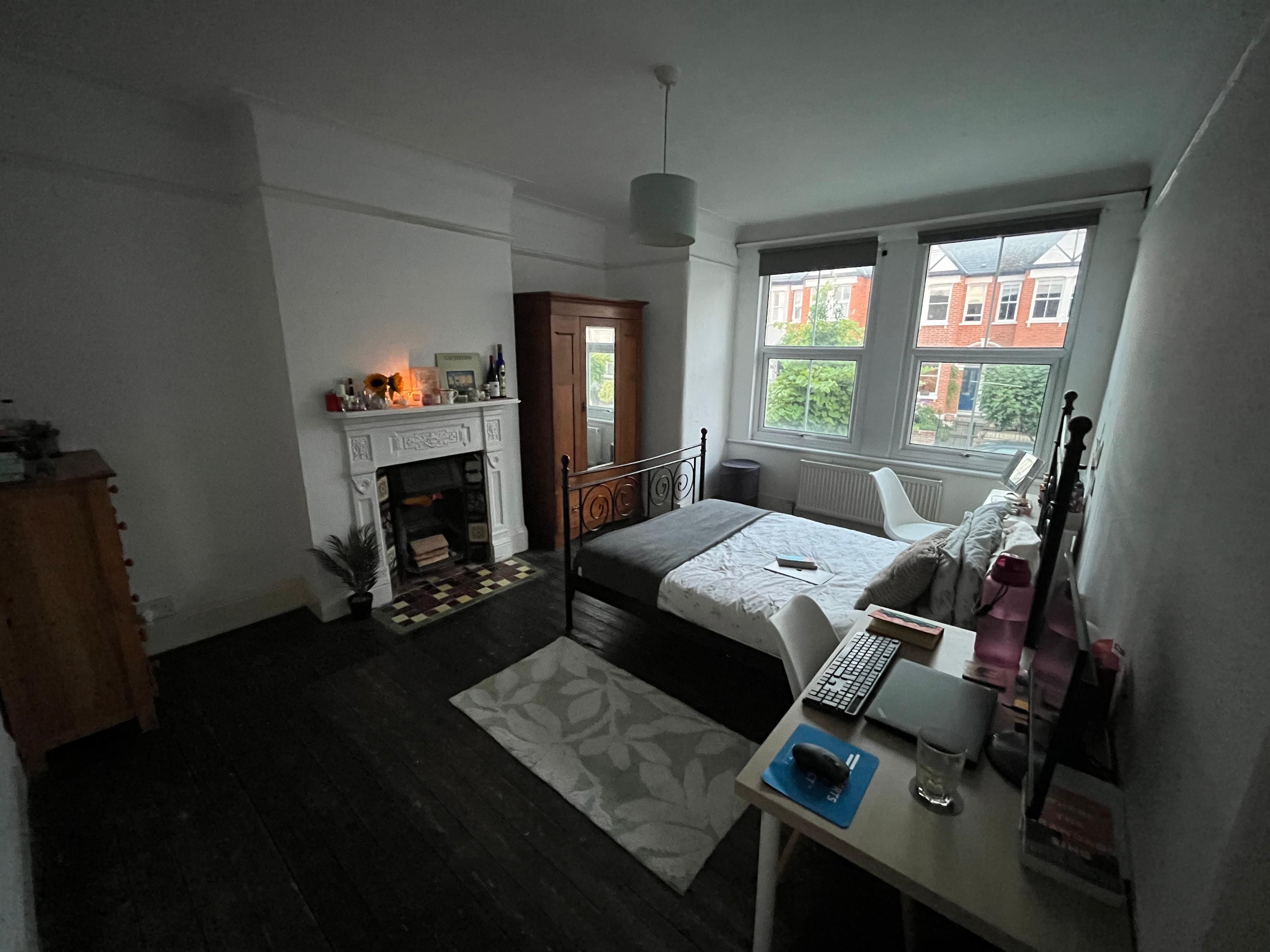 Large double bedroom close to Honor Oak station - photo 1