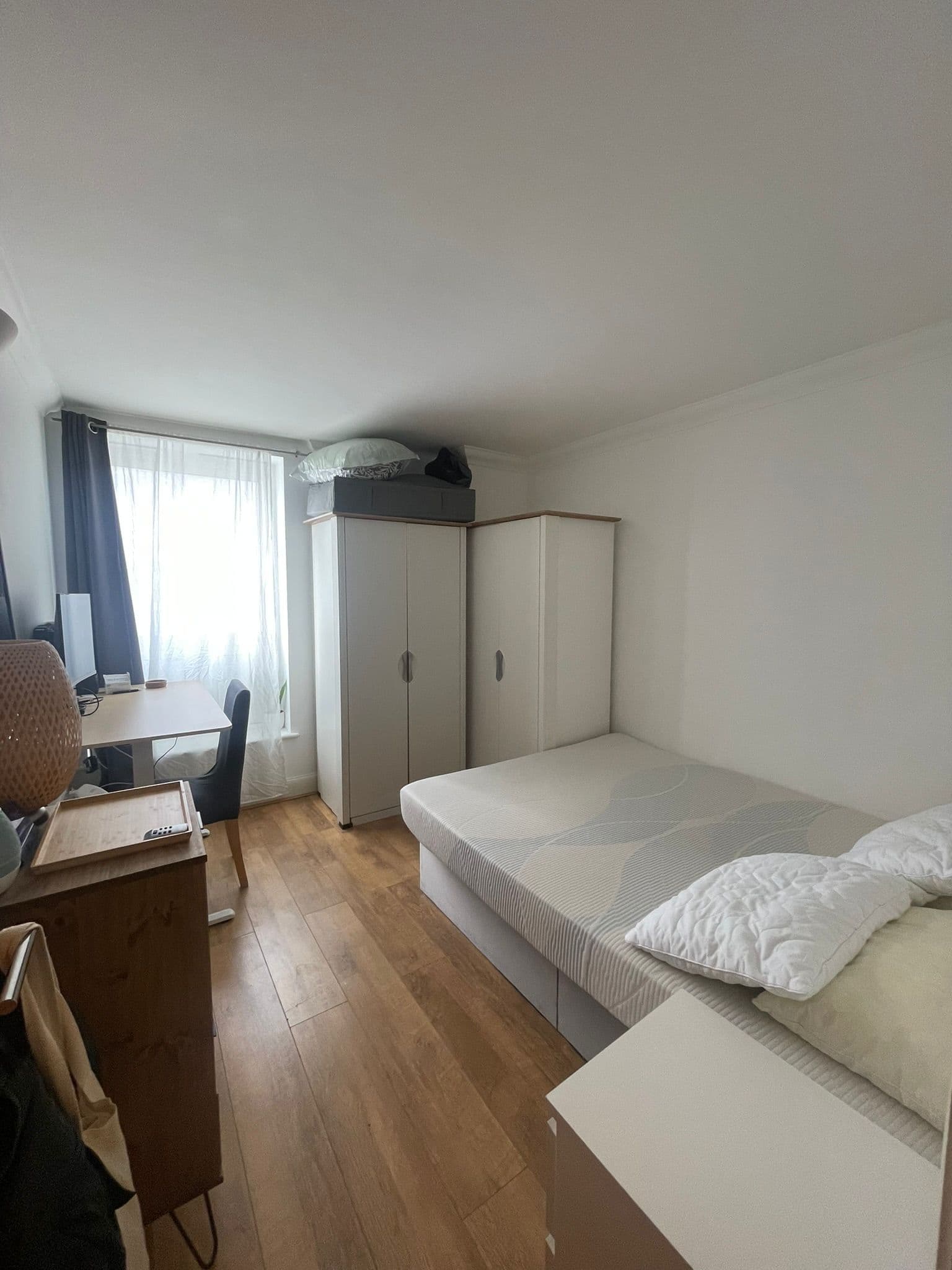 Westferry 2 bed/ 2 bath flat near Canary Wharf - photo 1