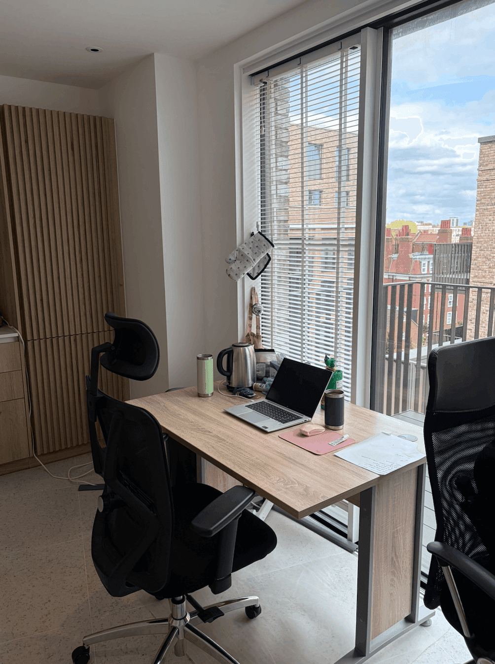 1 bed modern apartment E1 - photo 1