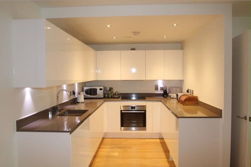 Double room for £760pcm in Woolwich Arsenal — photo 4