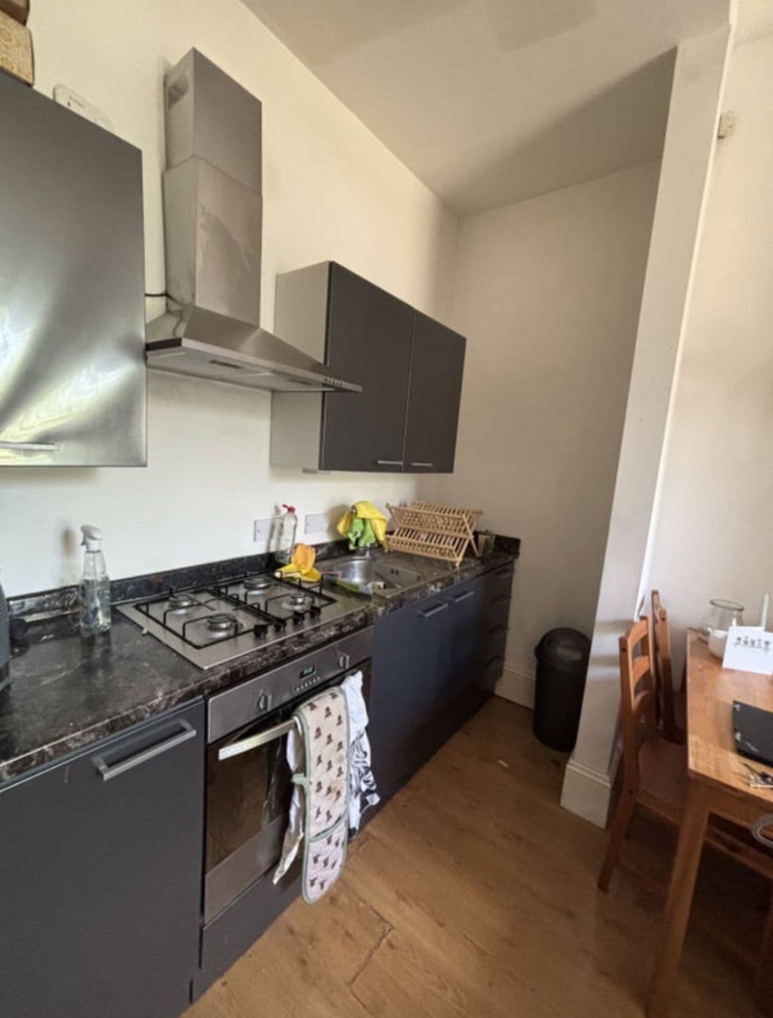 Spacious double room to rent in Oval/Stockwell — photo 4