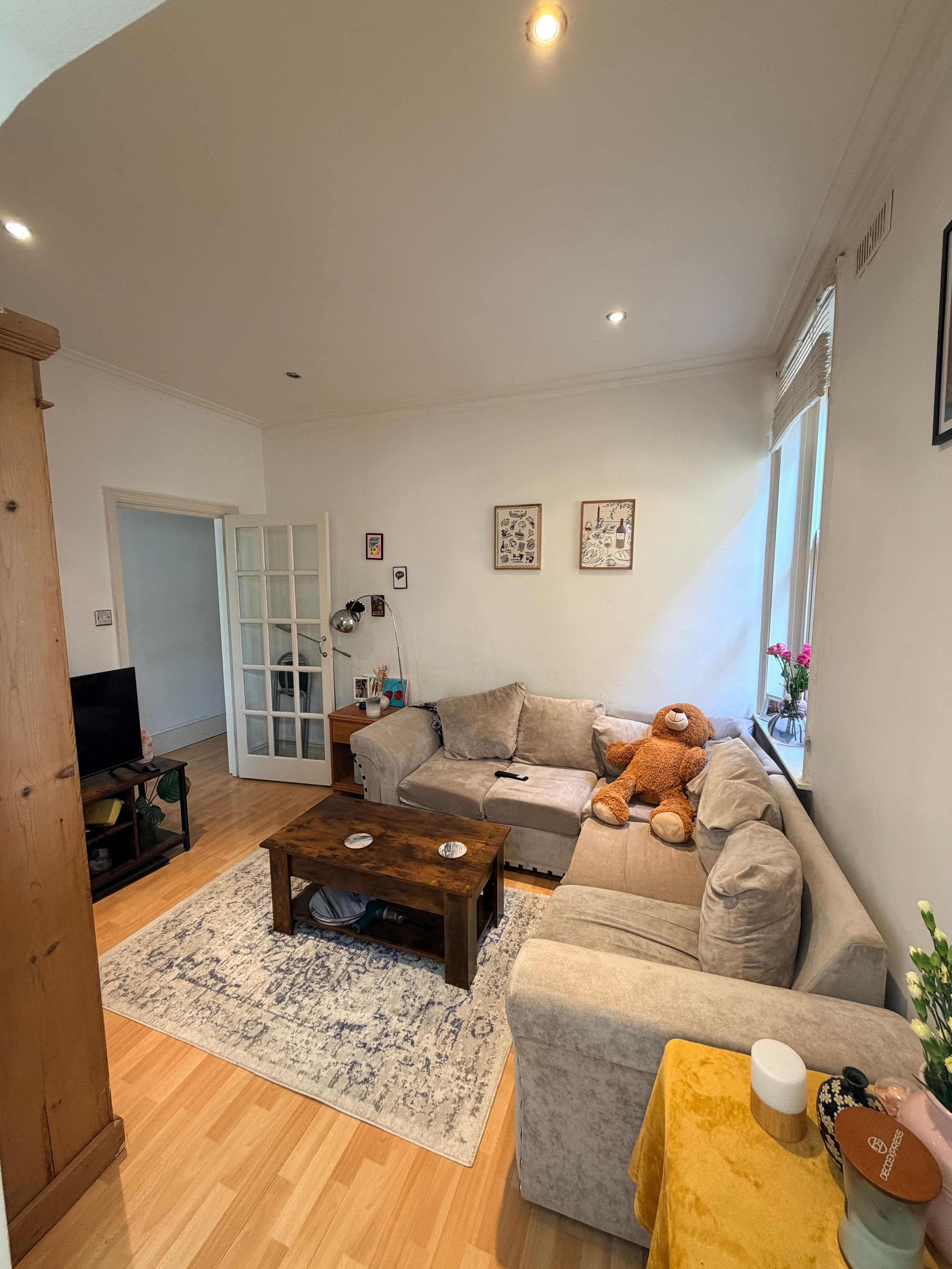 Room in Brixton flat available from July 2026 - photo 4