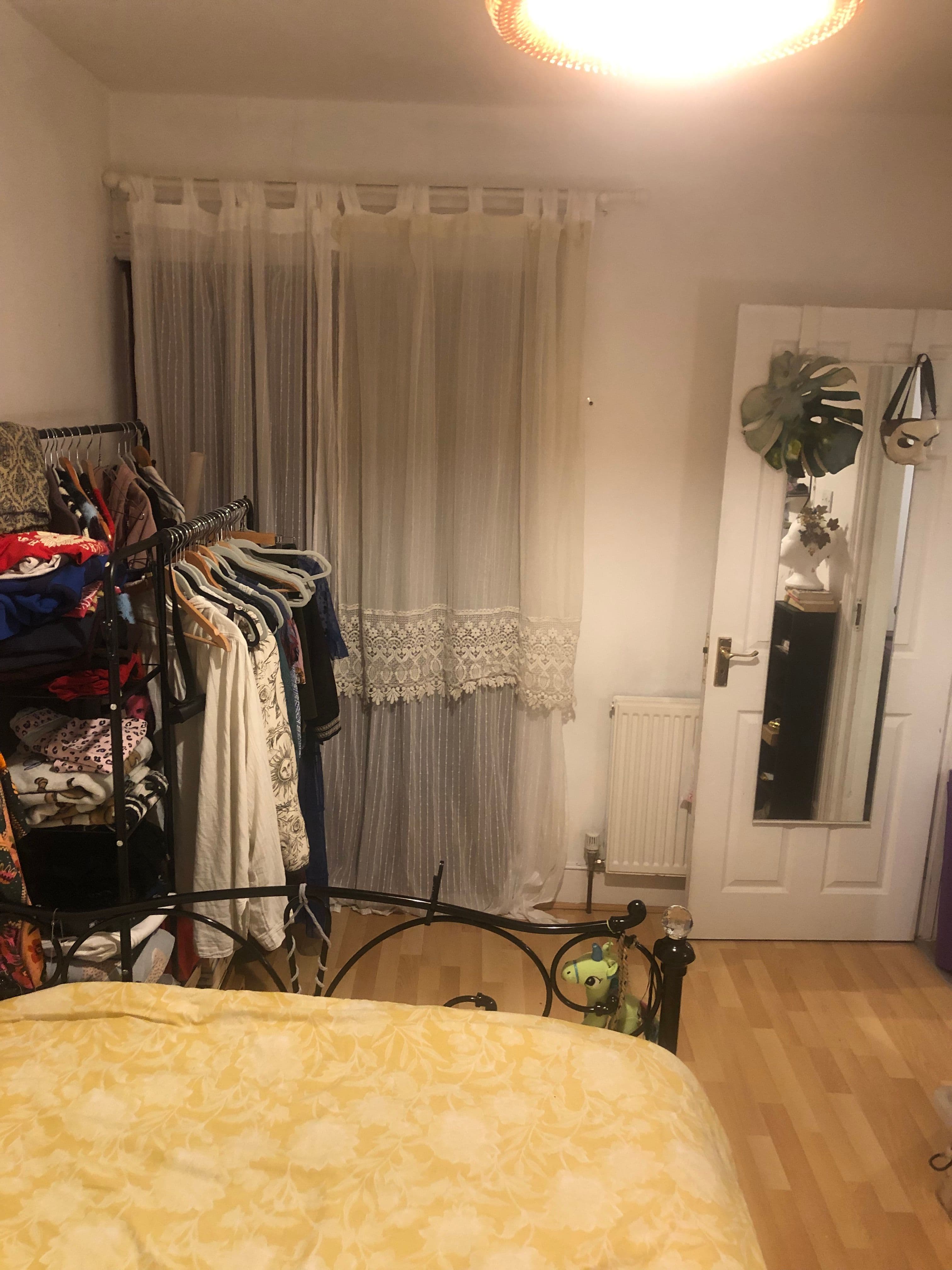 Room available in cute 2 bedroom flat in SE6 - photo 3