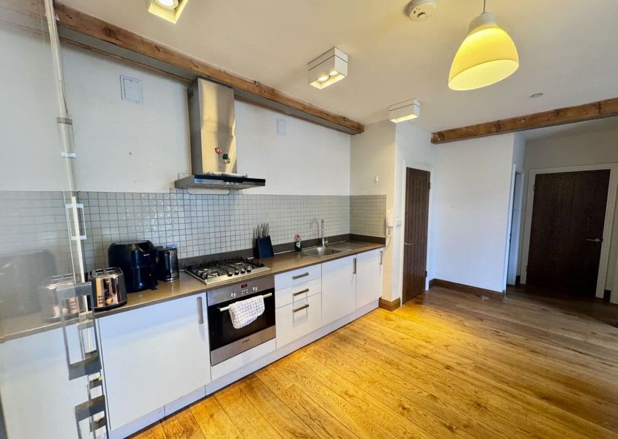ONE BEDROOM FLAT IN ISLINGTON FOR LET - photo 2