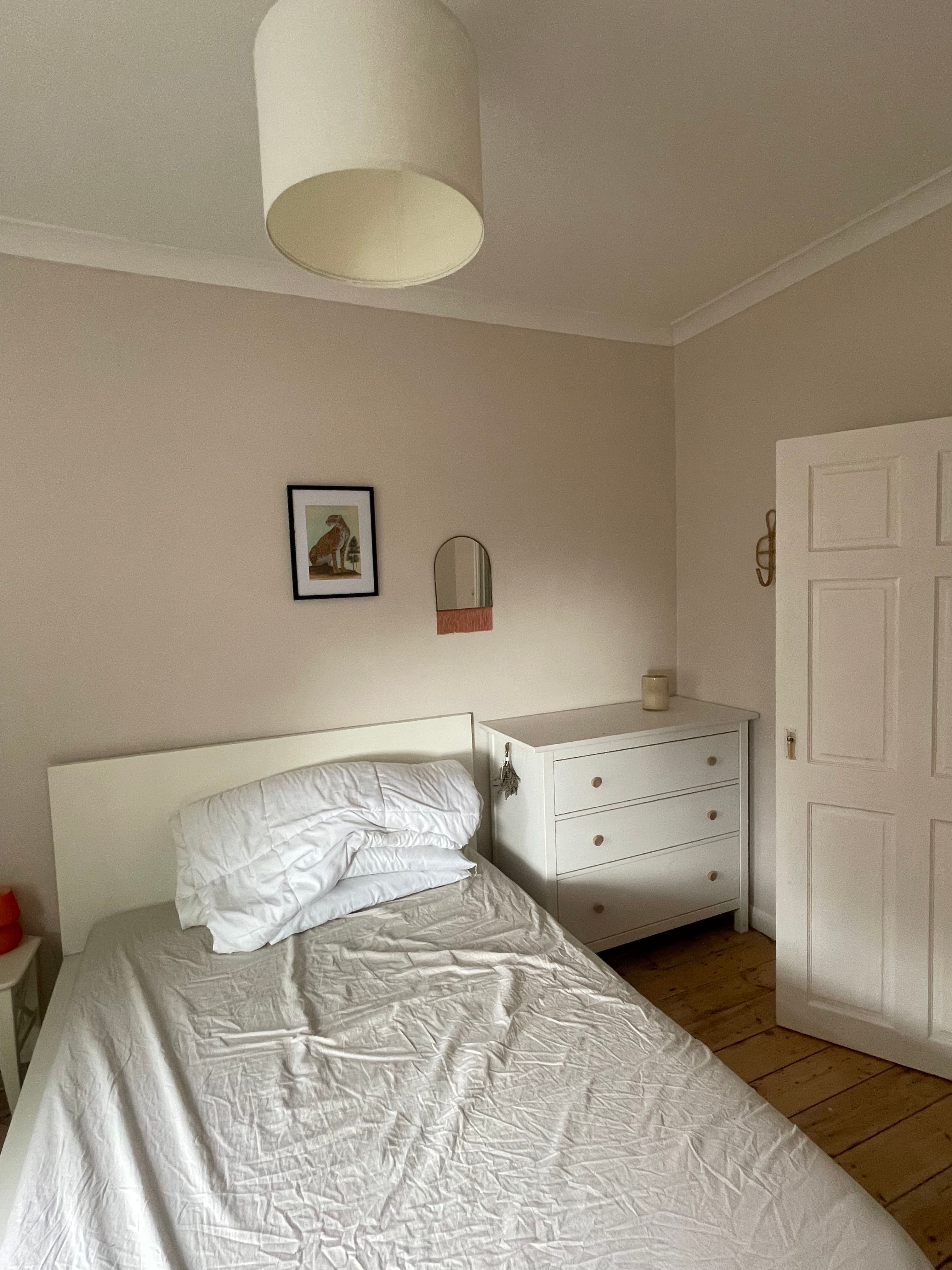 Double Room In South London - photo 4