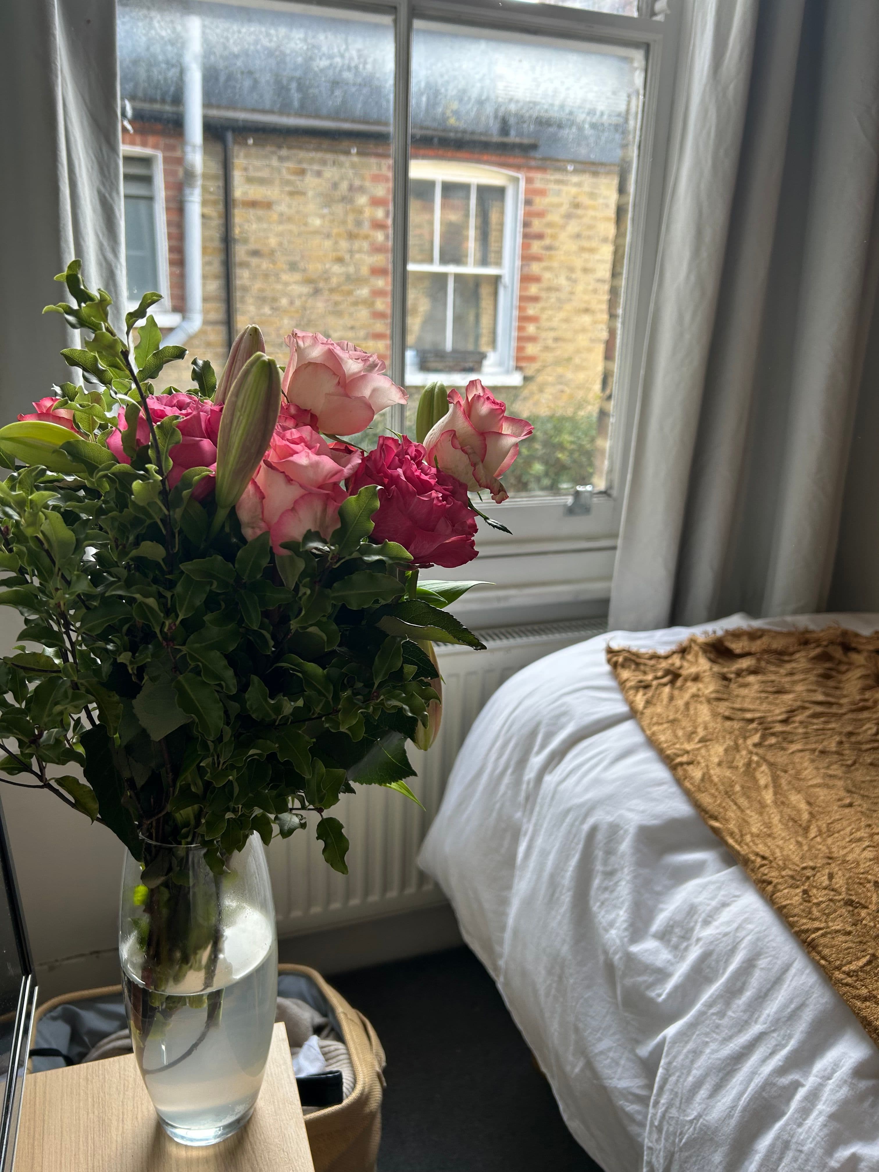 Bright King + WFH office Room | 10 mins to Tube - photo 4