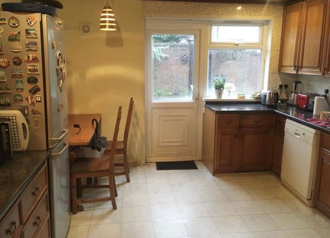 Room available in Friendly Female Flat share in Crofton Park London - photo 2