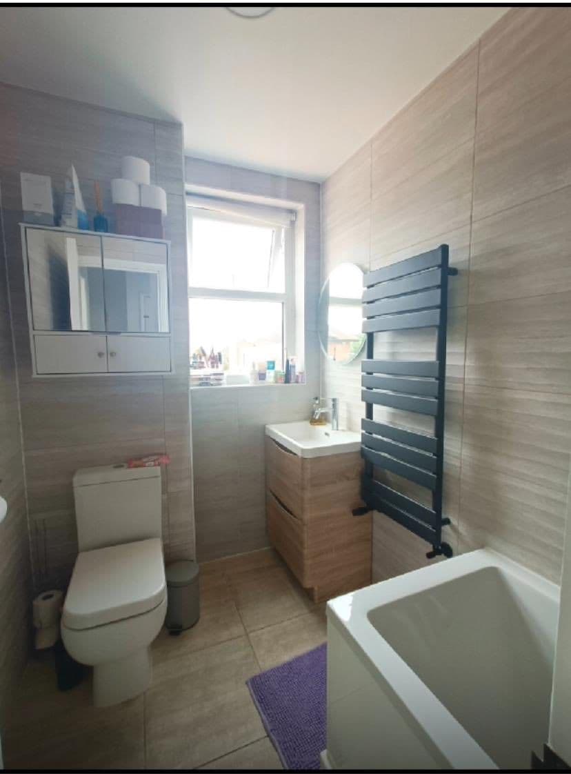May sublet in West Finchely ! - photo 1