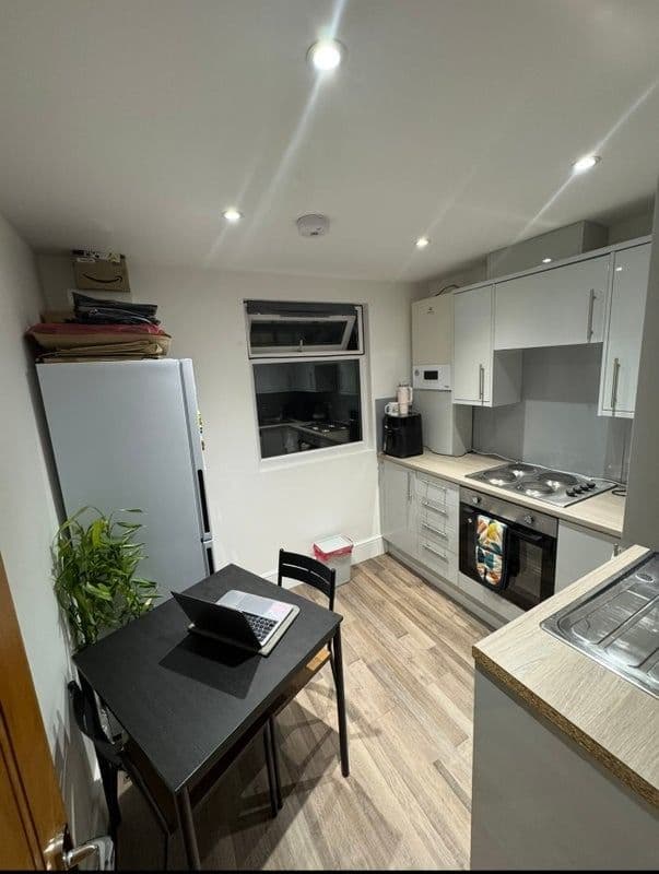 Spacious Double Room in Manor House - photo 2