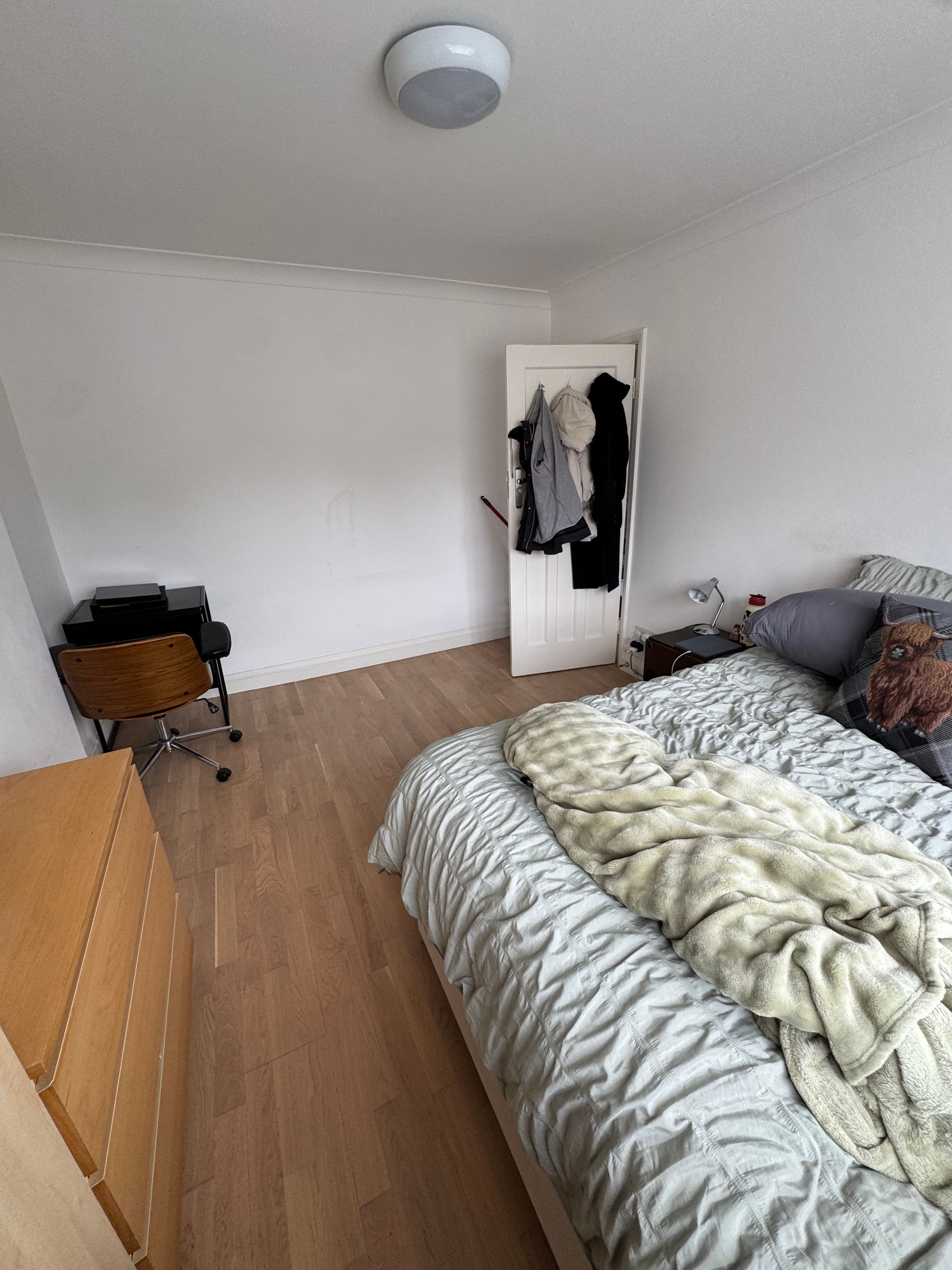 URGENT- Double Room Available in Acton — photo 2