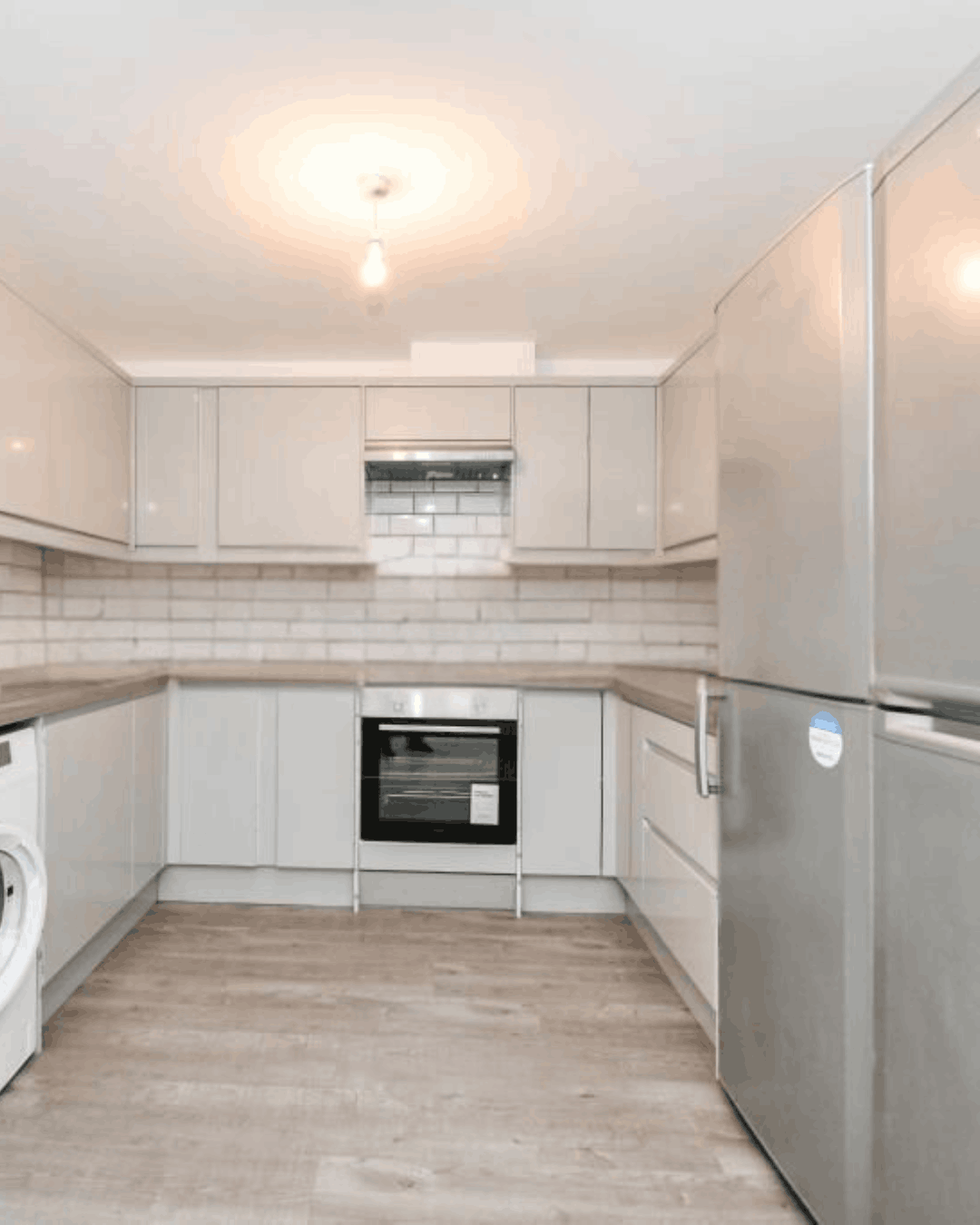 Double Bedroom, Private Bathroom in Island Gardens 🩷 - photo 4