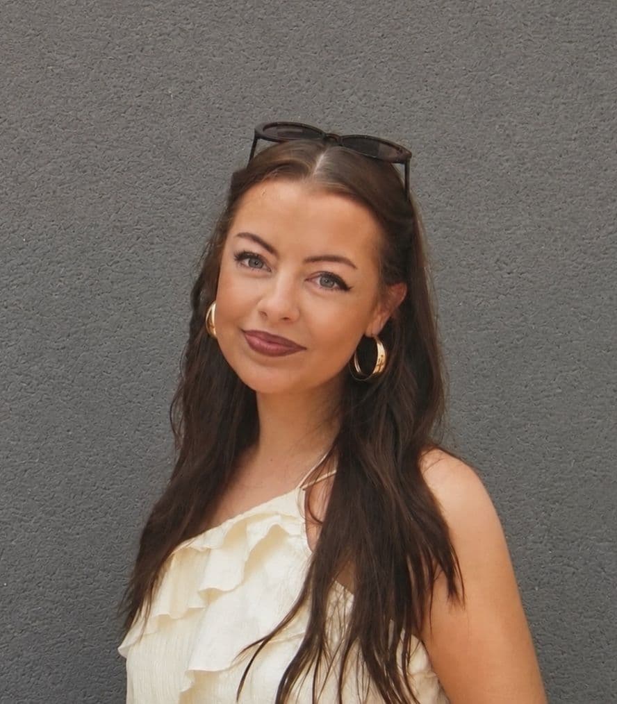 22 y/o female looking for flatshaređź’ť Budget around ÂŁ1000 inc bills - photo 1