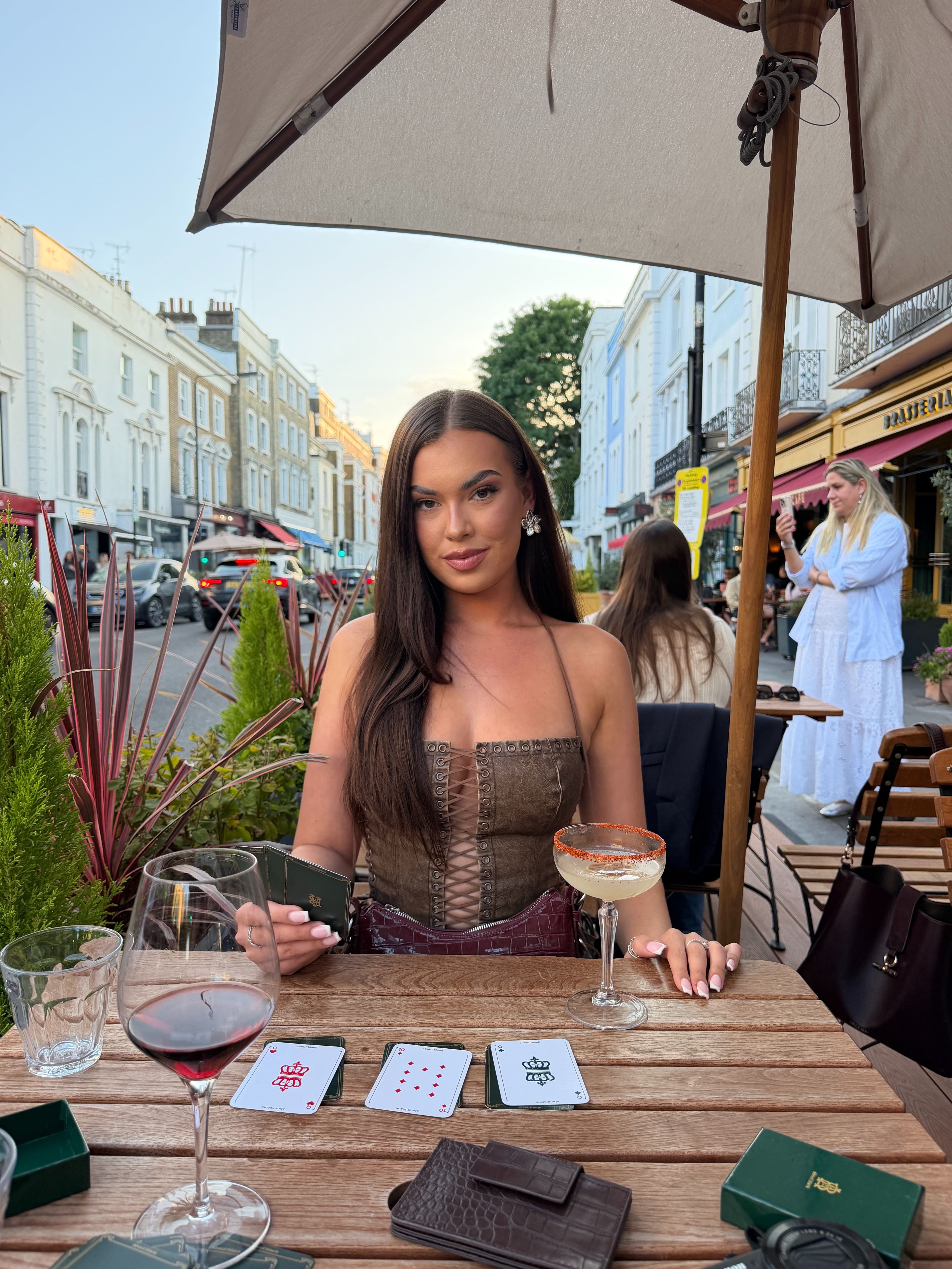 Friendly Professional Looking for a Female Flatshare in Zone 2 – September Move - photo 1