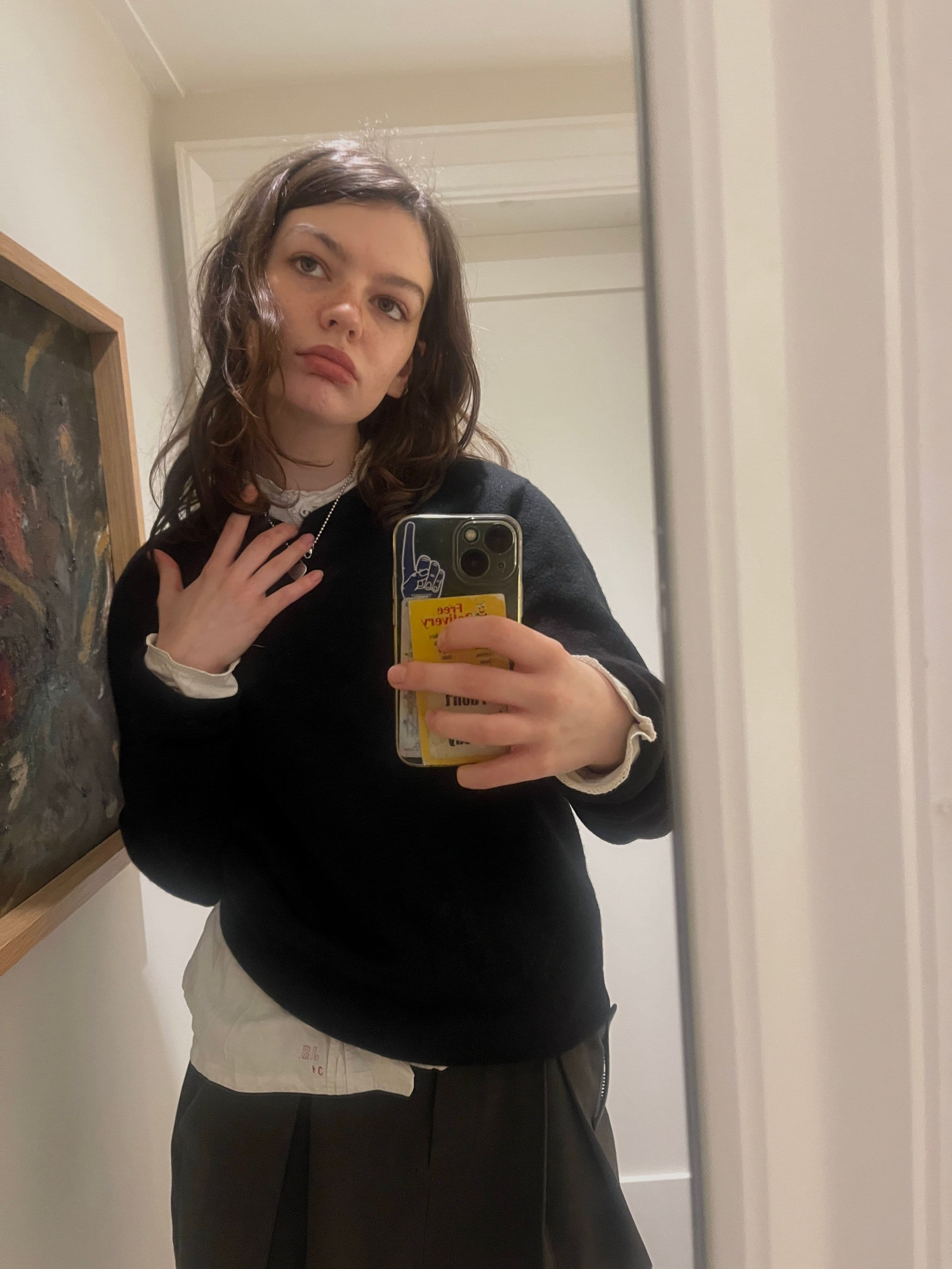 Flexible move in date ! 23 year old hairstylist - photo 1
