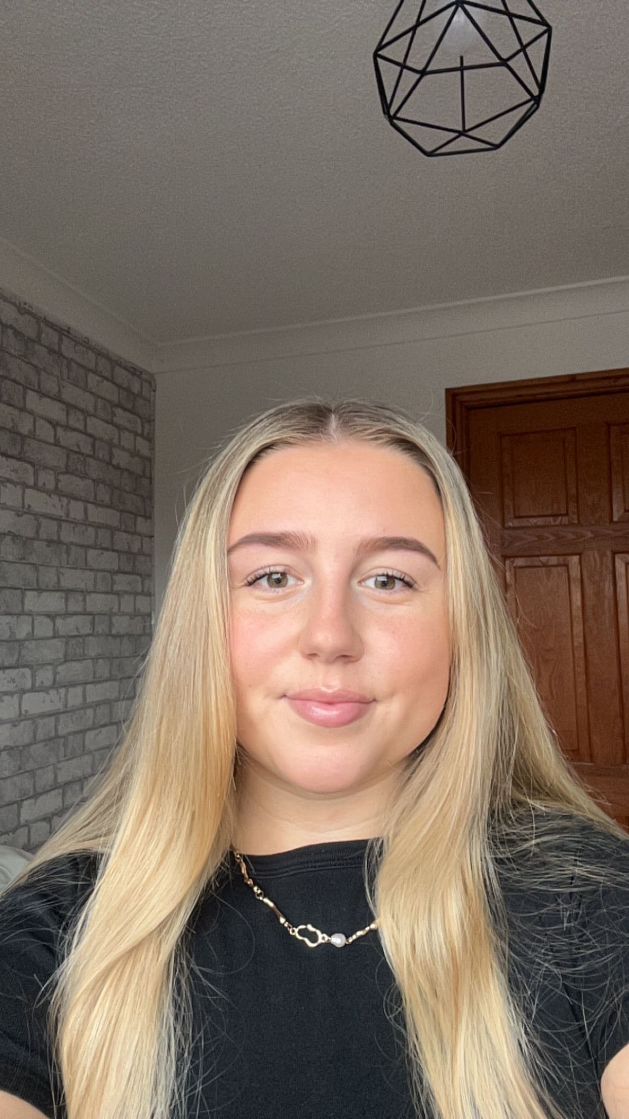 Sociable female looking for room in Central or North London - photo 1