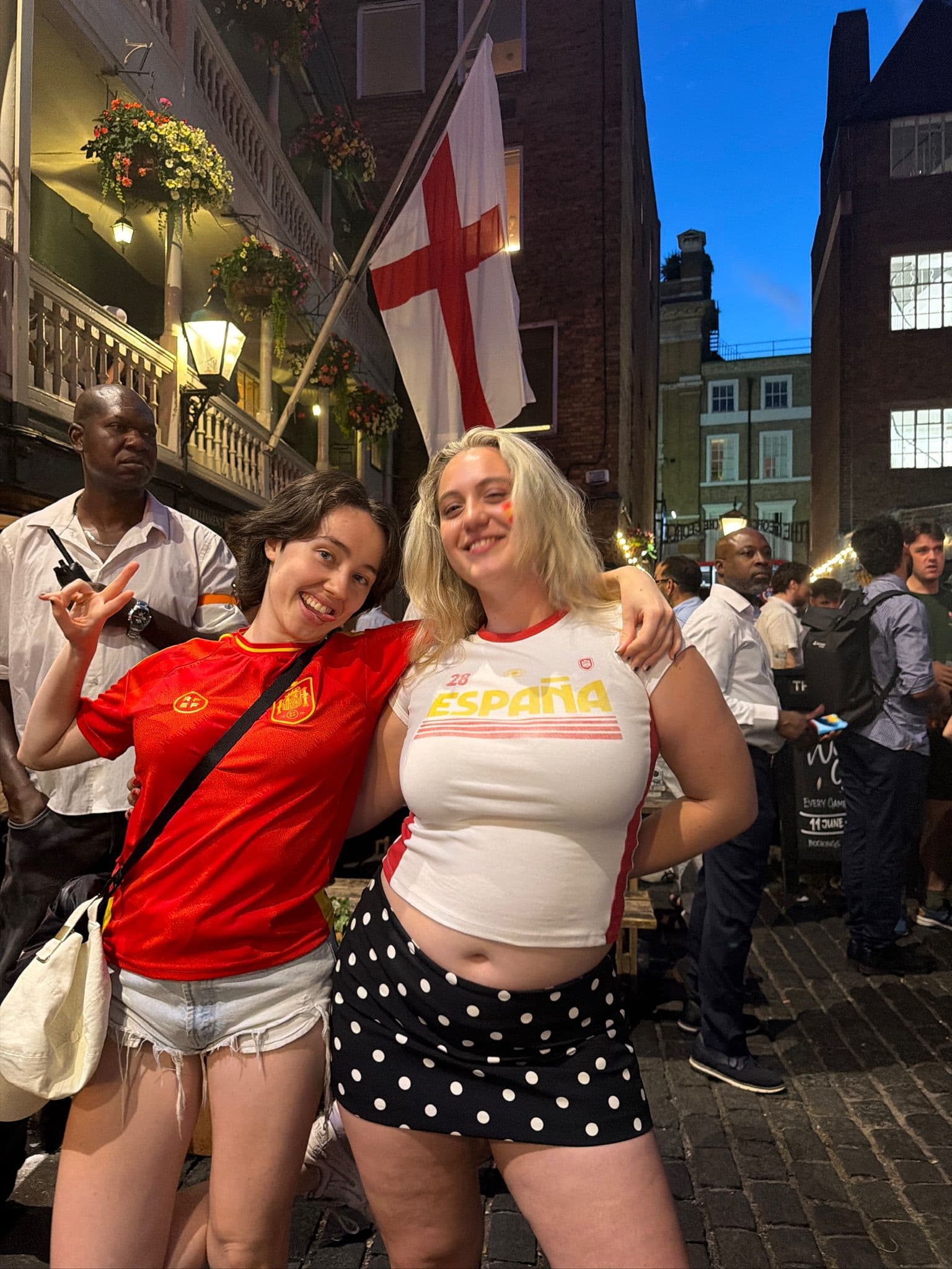 Looking for a room in a friendly London flatshare – from around 29 August - photo 3