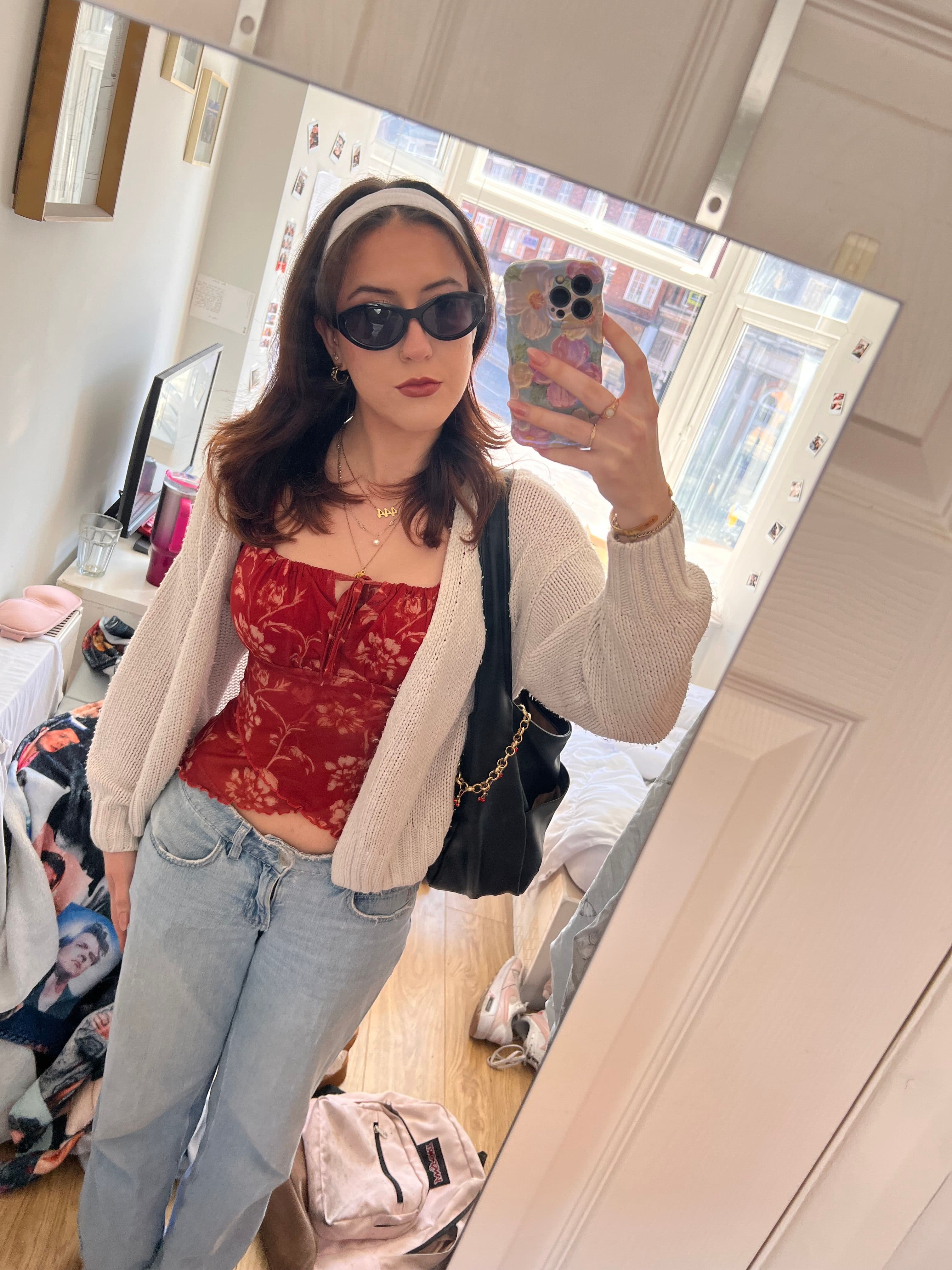 Two Students Looking for a Third Flatmate! - photo 2