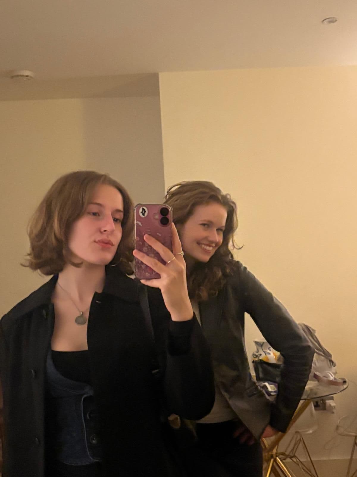 2 Girlies looking for place — photo 2