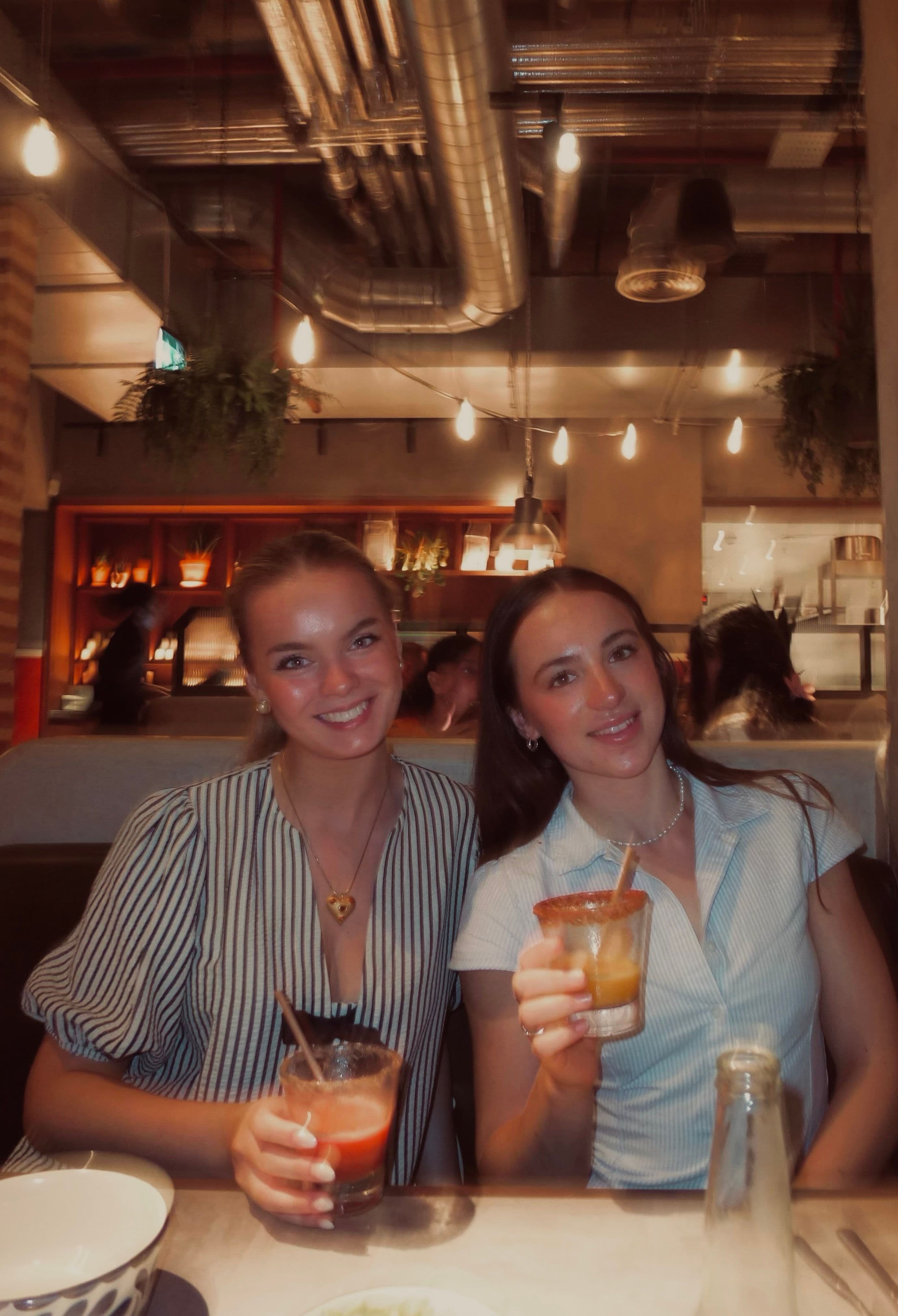 August Move-In to a Friendly, Sociable Flat - photo 3