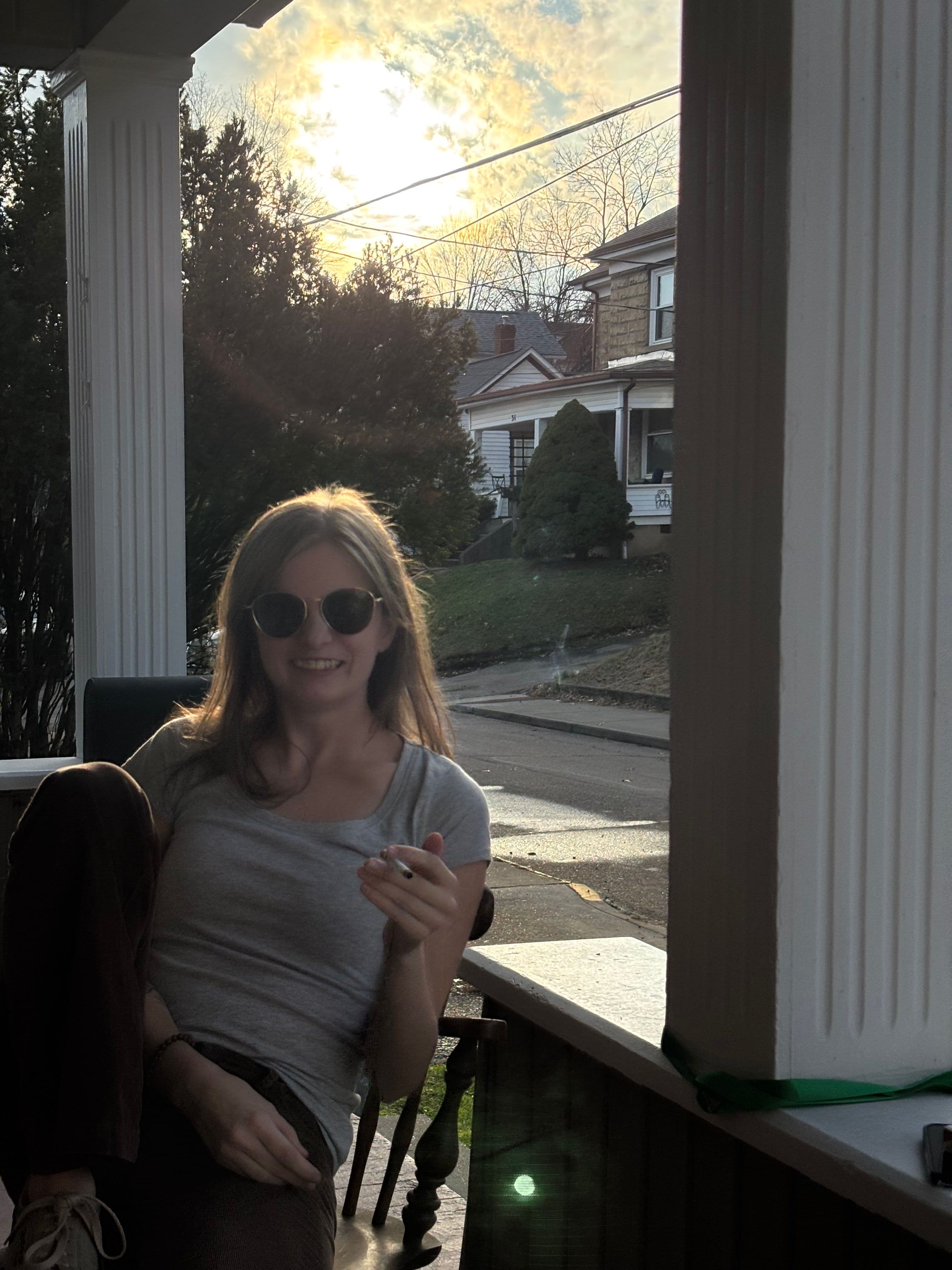 Female Professional Wanting to Sublet from May 25th to June 30th - photo 2