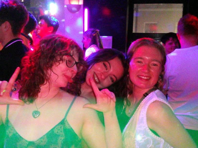 Masters student looking for friendly flatshare! - photo 4