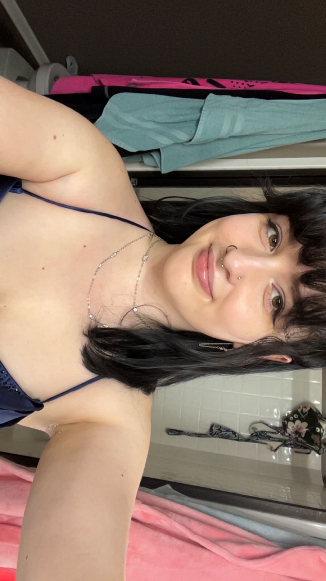21 year old professional looking for some girl flatmates - photo 3