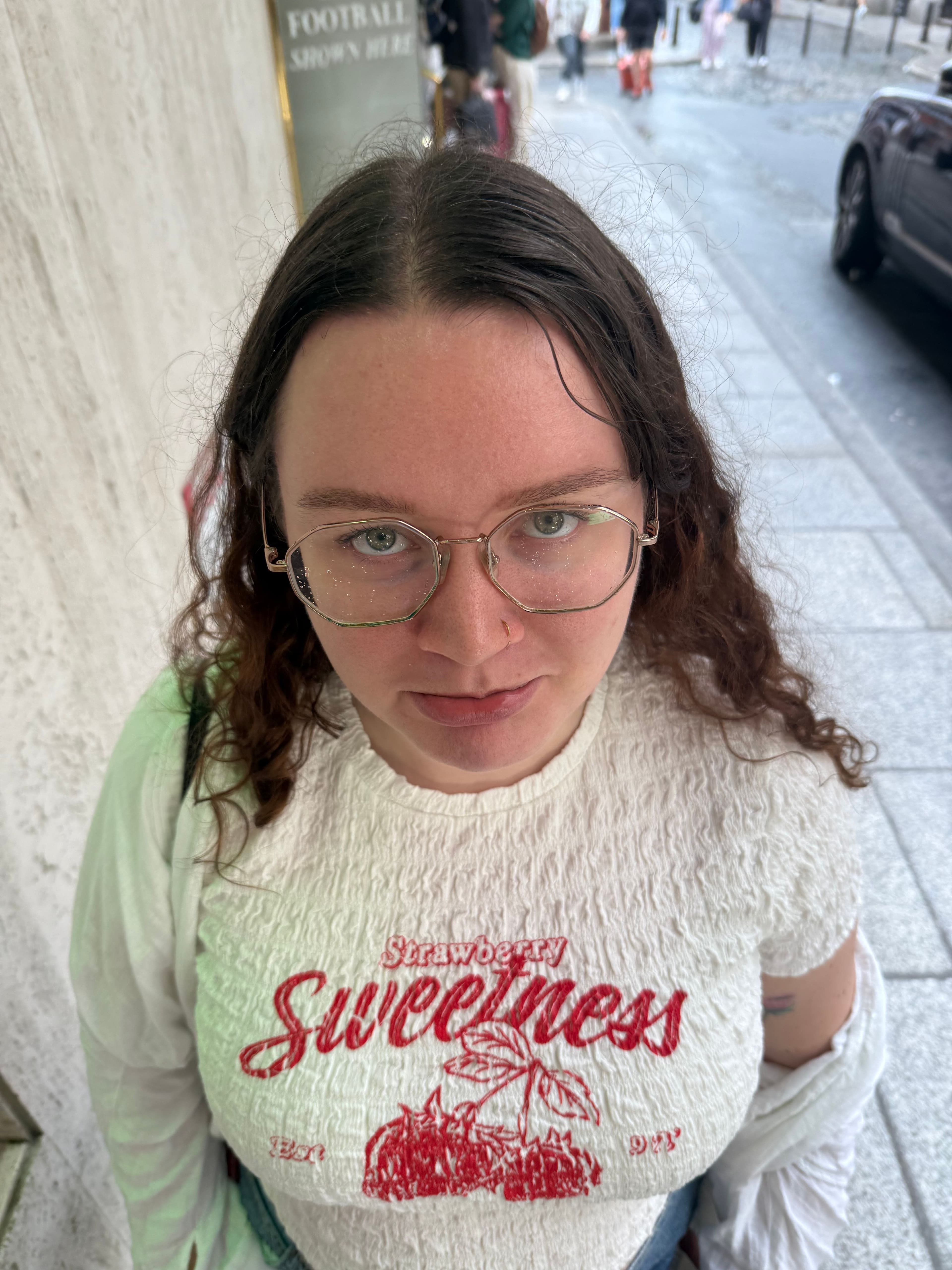 irish gal looking for a chill, homey flatshare - photo 4