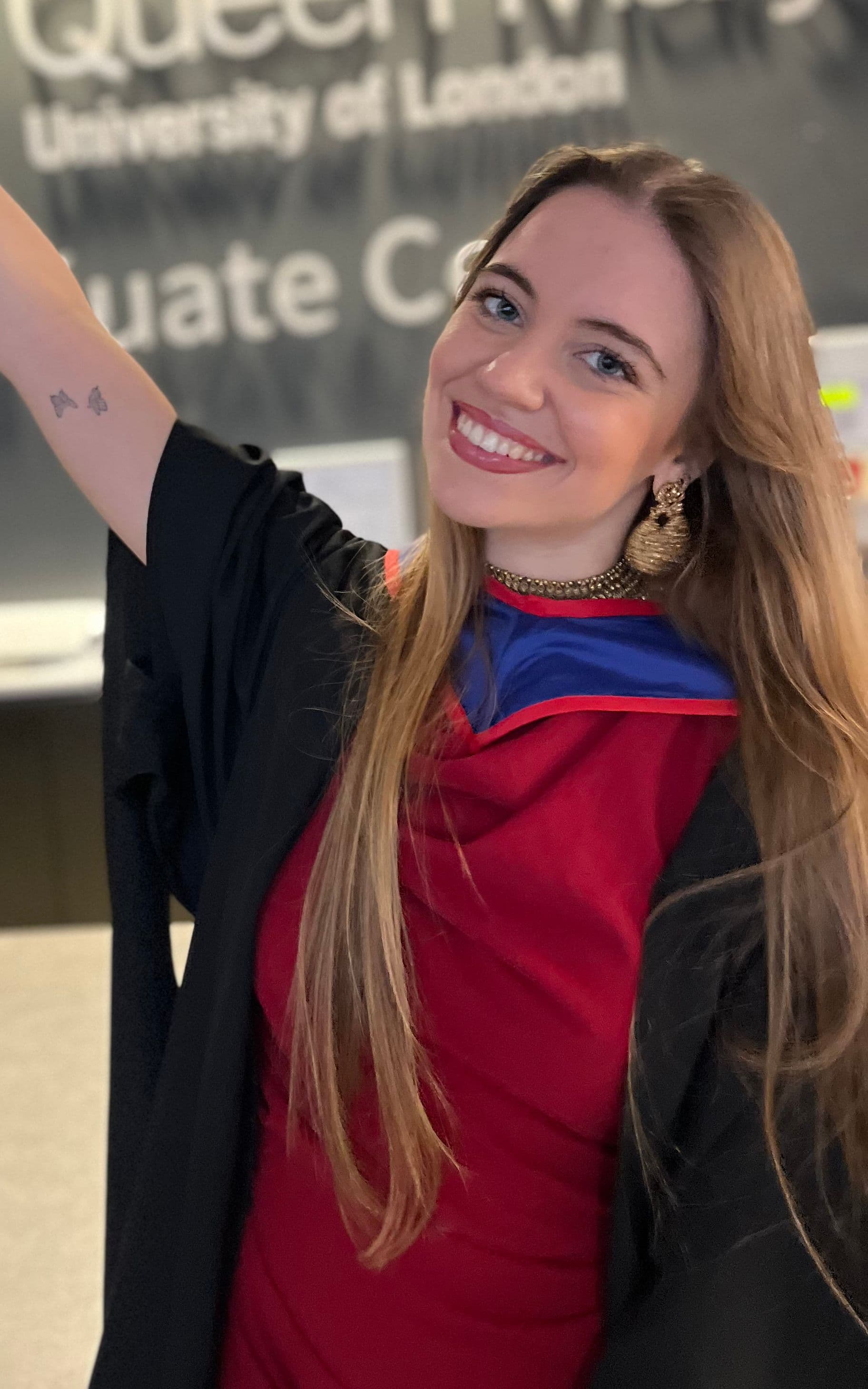 Masters student, 23, looking for clean bright room - photo 2