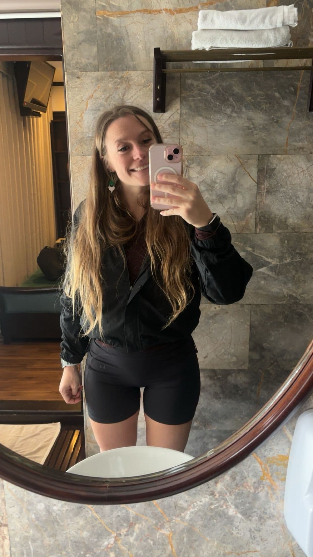 Relocating Teacher (30) | Friendly, Tidy | Seeking Room/Studio | Cat Owner - photo 2